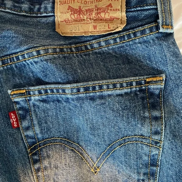 Levi's Men's Bootcut Jeans in Classic Blue - Picture 5 of 6